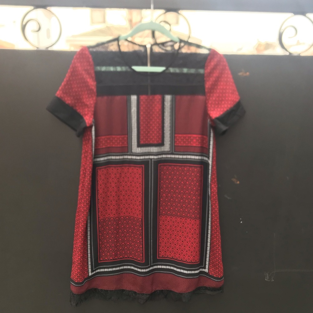 Express mini dress with lace